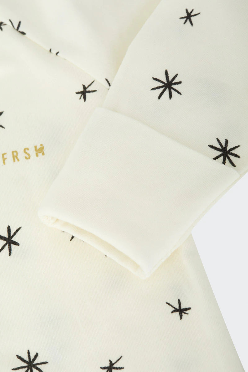 Bonds WonderFresh Short Leg Wondersuit baby onesie in Crayon Star cream print. Close up hand cuff.